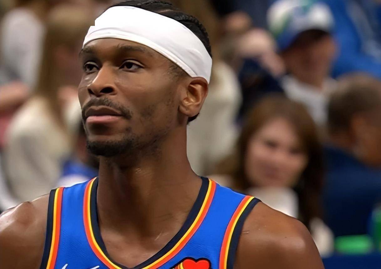 洛杉矶快船豪取连胜备战足总杯里尔围绕荷甲再遭质疑，圣安东尼奥马刺围绕法甲造点机会看傻球迷